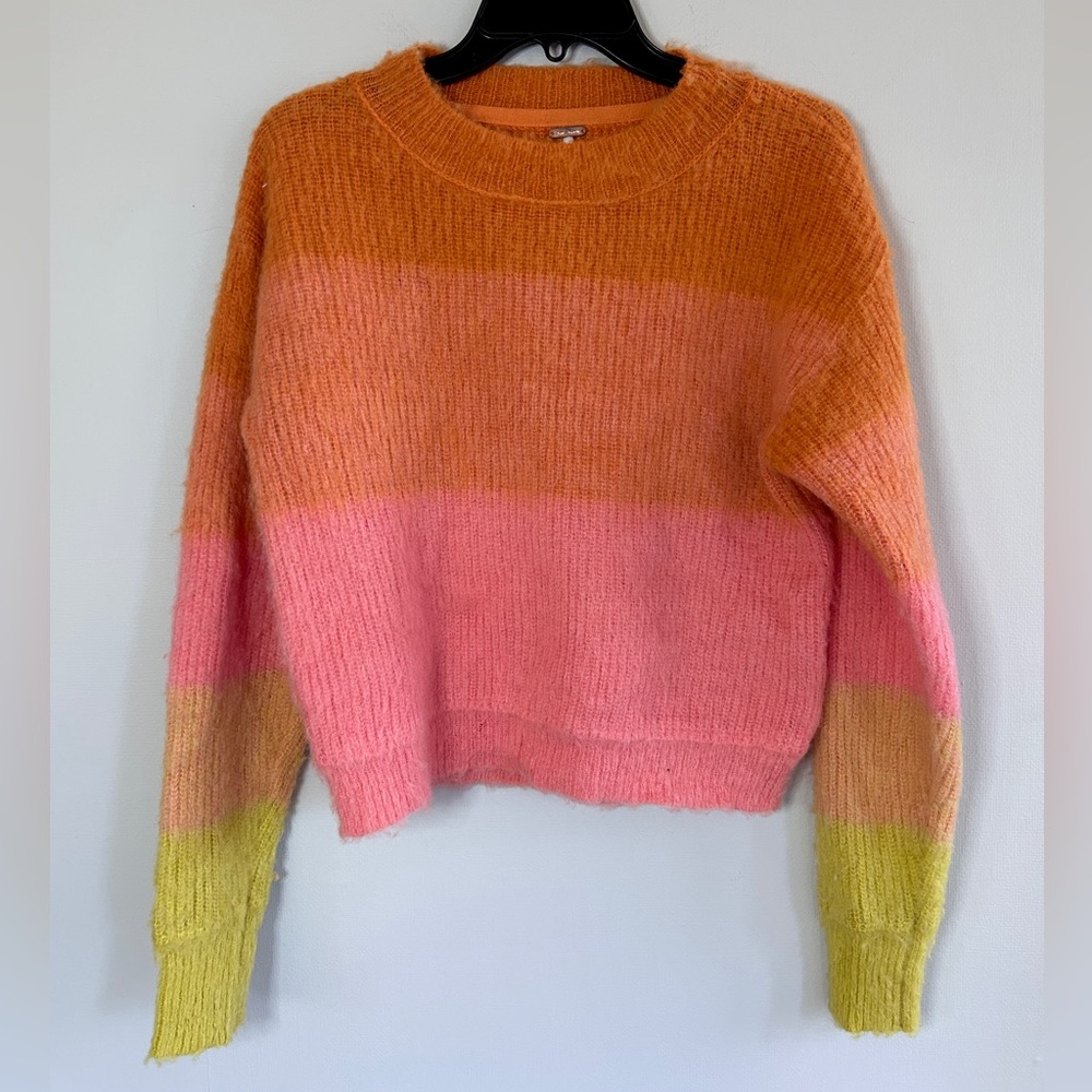 FREE PEOPLE Autumn Sky Pullover Sweater Fluffy Stripe Slouchy Boho Preppy Size S - Picture 3 of 9